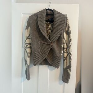 American Eagle Taupe Cable Knit Cardigan Sweater Size Medium